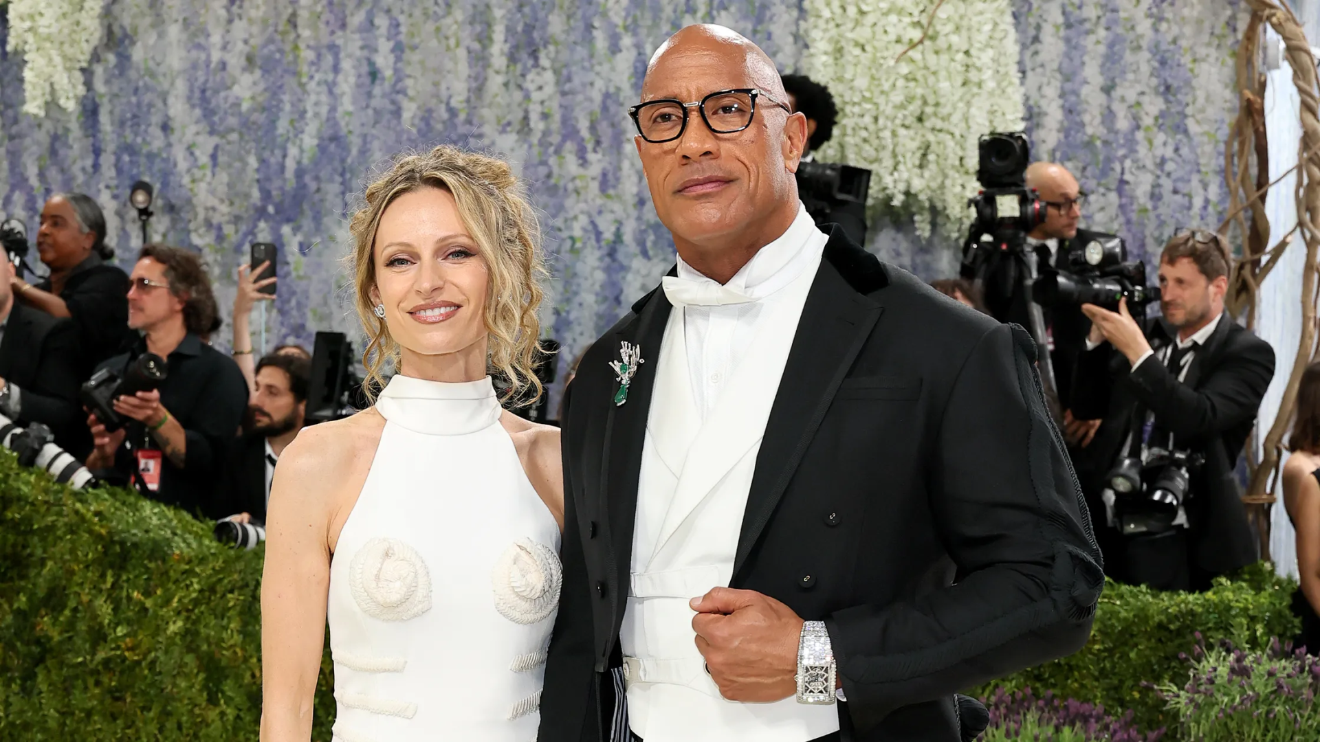 Dwayne Johnson 3.3 Milyon Dolarlık Saatle Met Gala’da