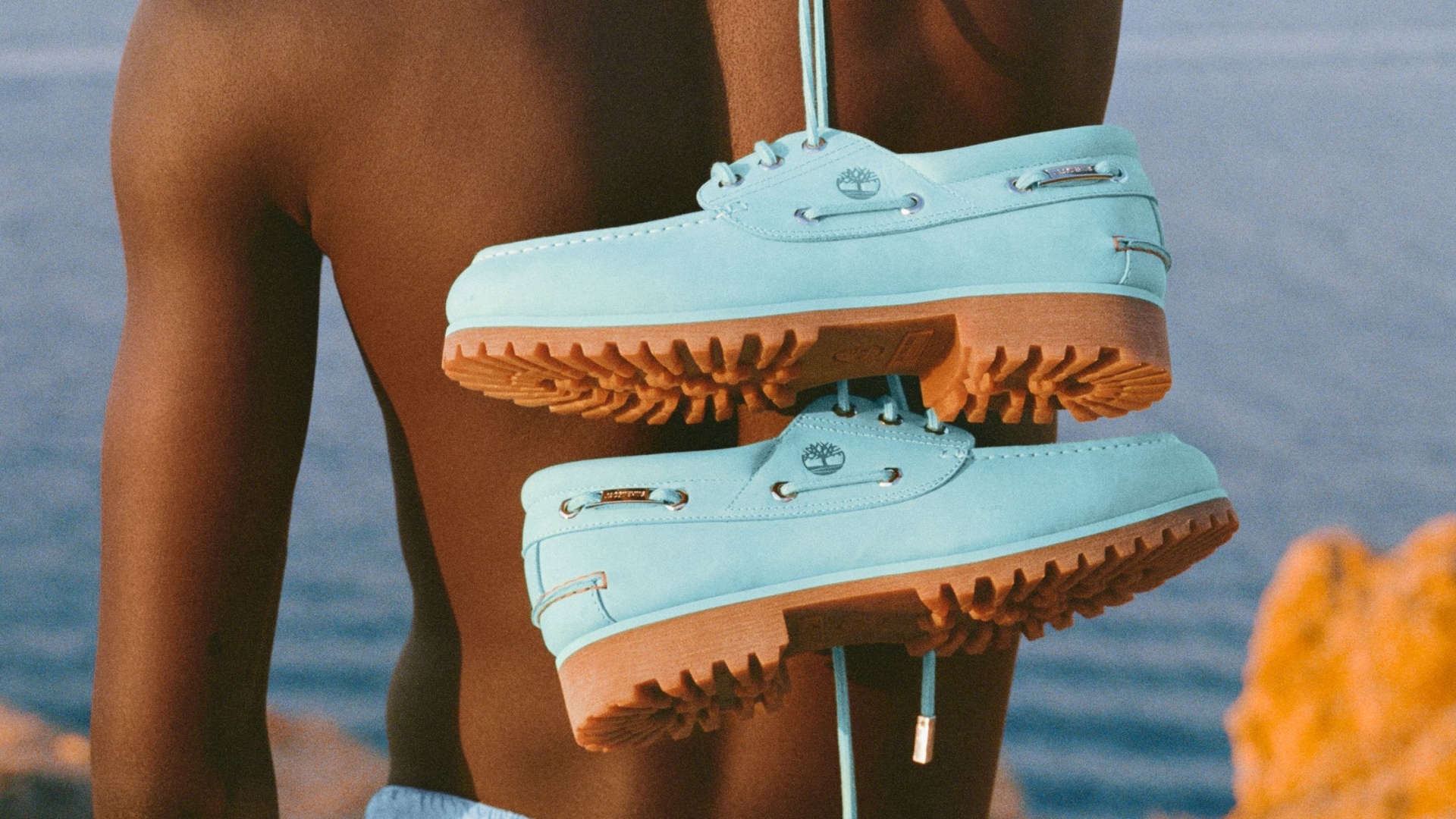 Jacquemus x Timberland'ın Lagoon Blue Tekne Ayakkabıları, Yaz Boyunca Aklınızdan Çıkmayacak