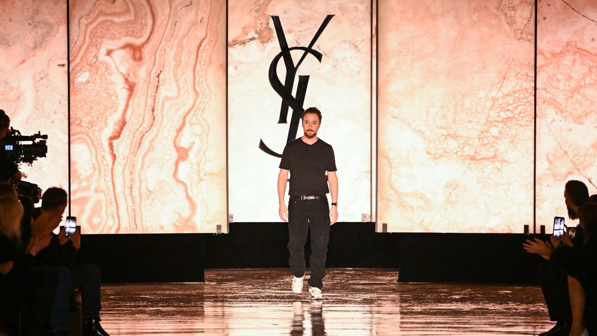 Anthony Vaccarello, 10 Yılın Ardından Saint Laurent’dan Ayrılıyor